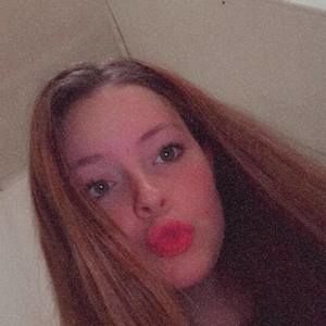 Meet your Posher, Michaela